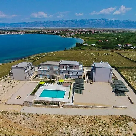 Modern Two Bedroom With Amazing Sea View And Pool Povljana