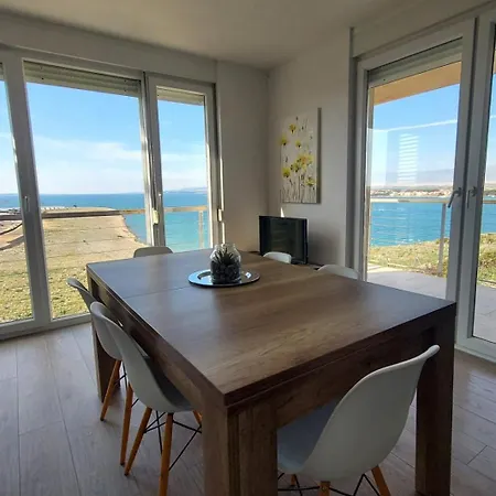 Modern Two Bedroom With Amazing Sea View And Pool *