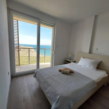 Apartment Modern Two Bedroom With Amazing Sea View And Pool