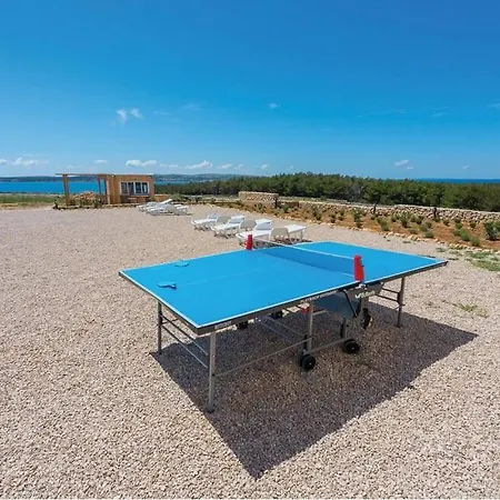 Apartment Modern Two Bedroom With Amazing Sea View And Pool *