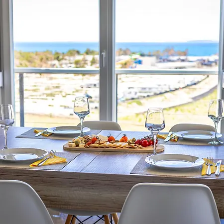 Sunset View - Modern Two Bedroom With Amazing Sea View And Pool Lejlighed *