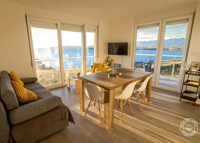 Sunset View - Modern Two Bedroom With Amazing Sea View And Pool פובליאנה