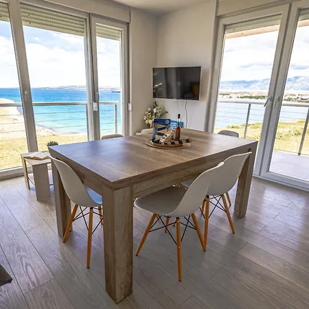 Modern Two Bedroom With Amazing Sea View And Pool *
