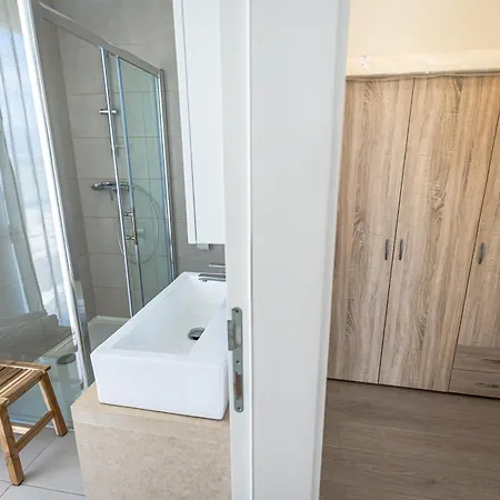 Sunset View - Modern Two Bedroom With Amazing Sea View And Pool Apartment *
