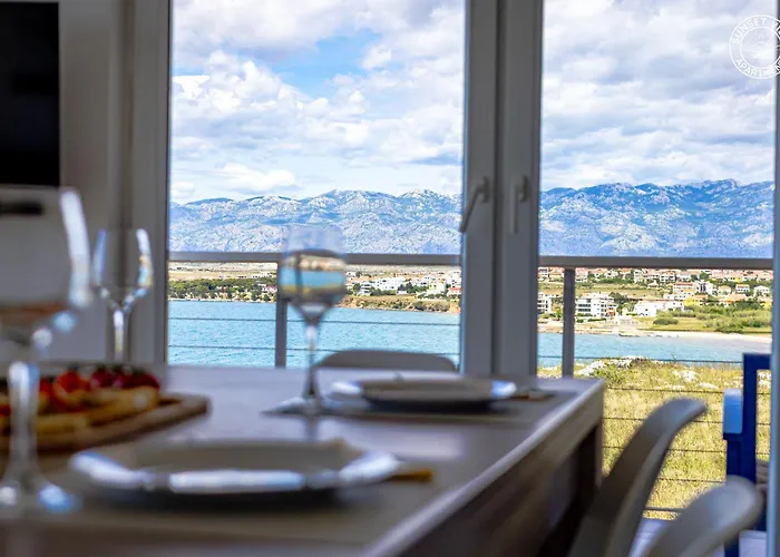 Апартаменты Sunset View - Modern Two Bedroom With Amazing Sea View And Pool *