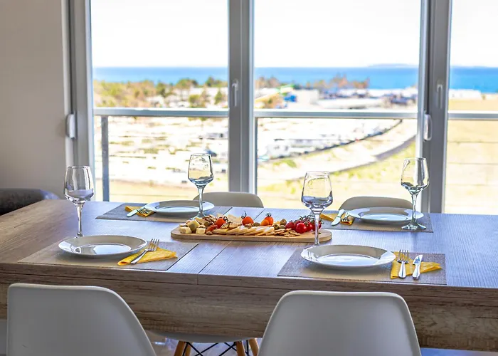 Sunset View - Modern Two Bedroom With Amazing Sea View And Pool Апартаменты *