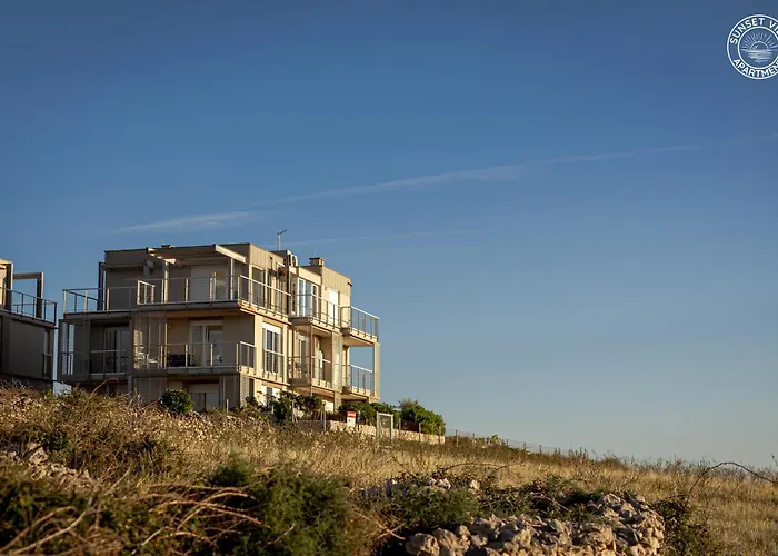 Sunset View - Modern Two Bedroom With Amazing Sea View And Pool Povljana